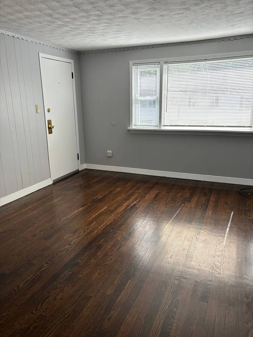 Apartment for rent at 11 Vecchia St #2R, Webster, MA 01570