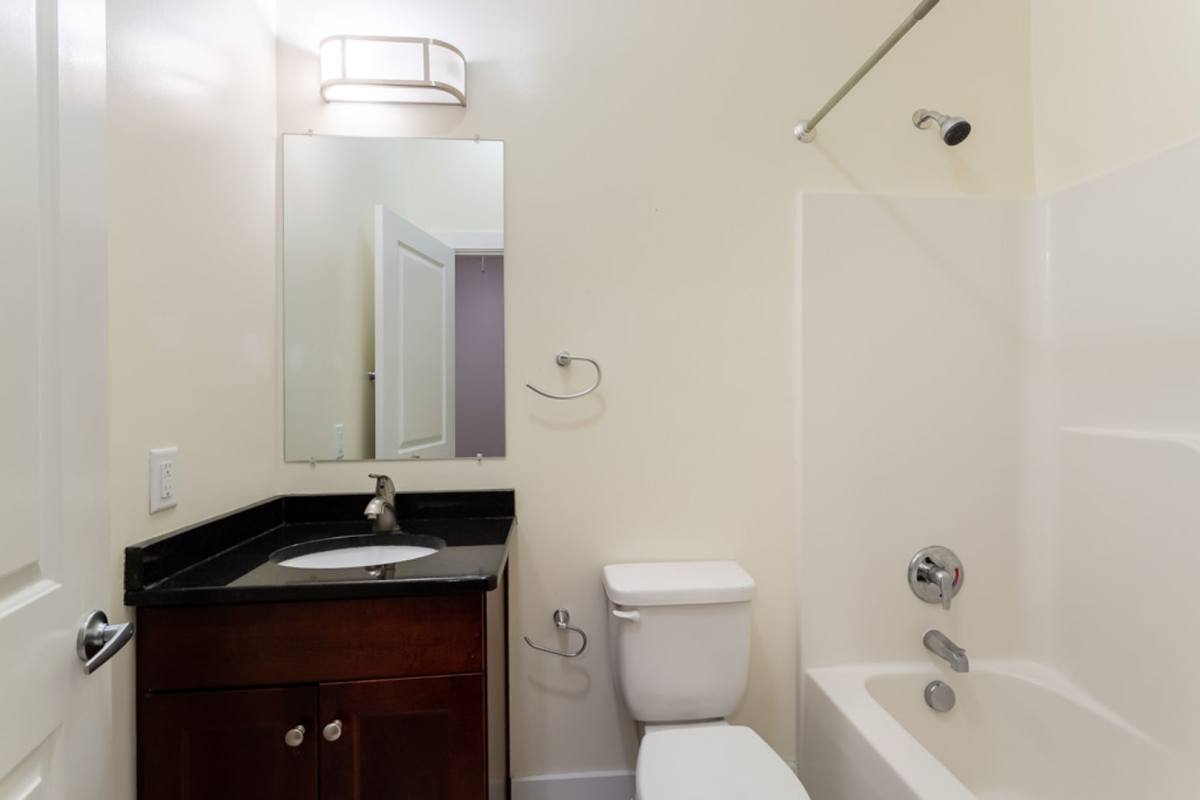 Apartment for rent at 412 Jackson St, Bedford, VA 24523