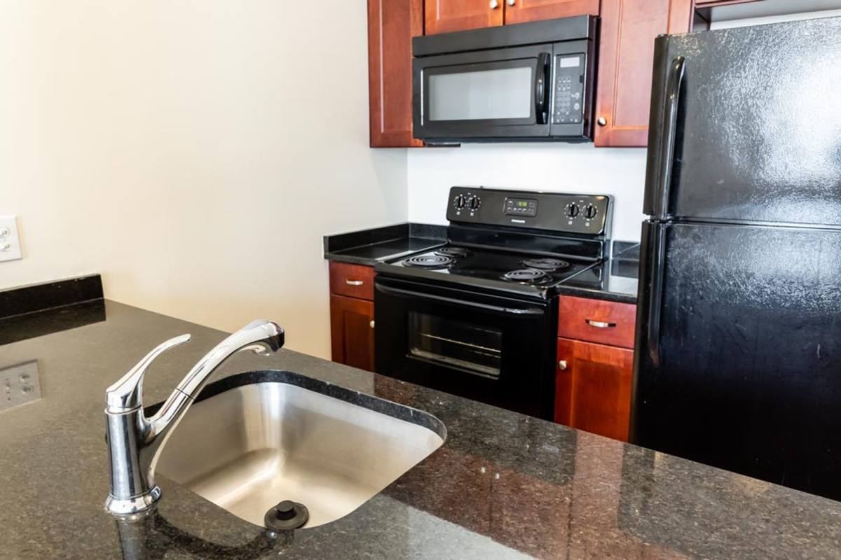 Apartment for rent at 412 Jackson St, Bedford, VA 24523