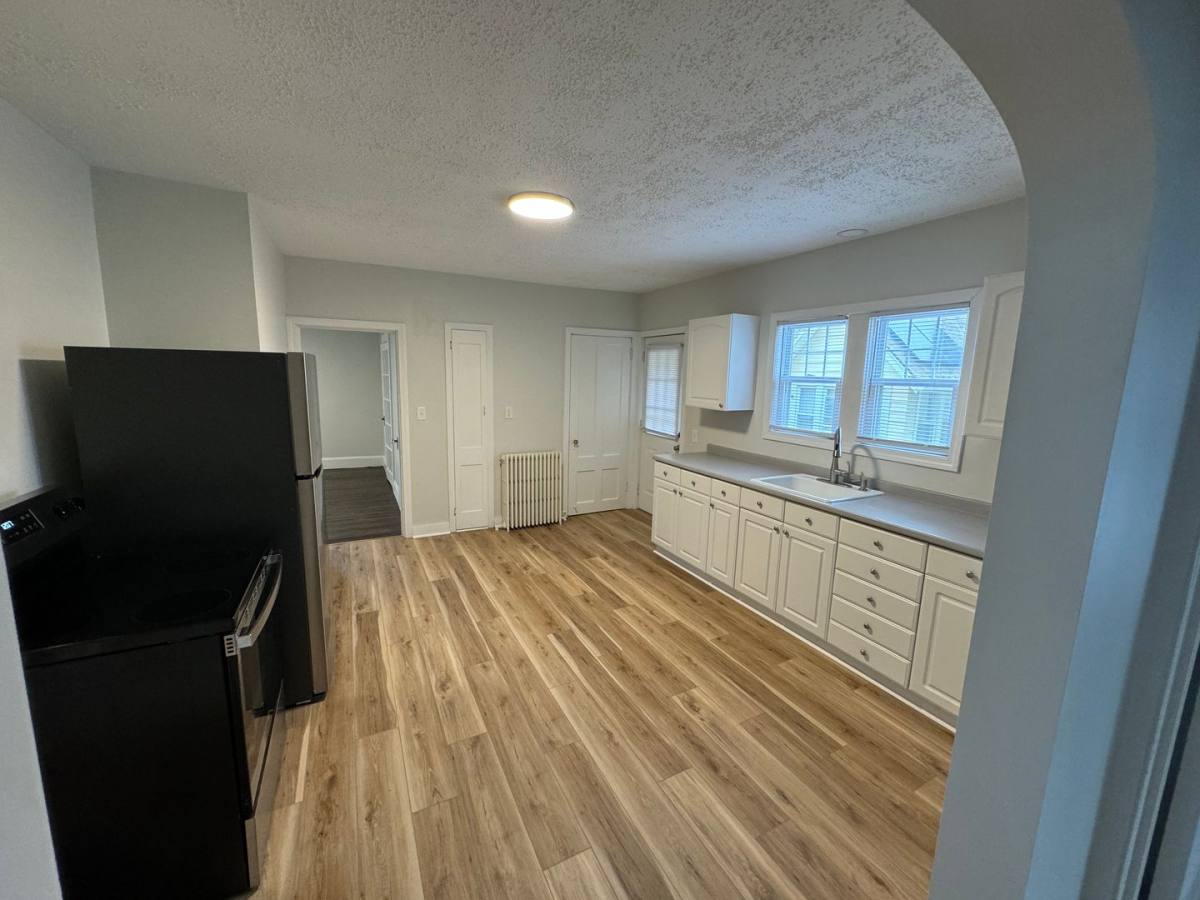 Apartment for rent at 59 S St, Cromwell, CT 06416