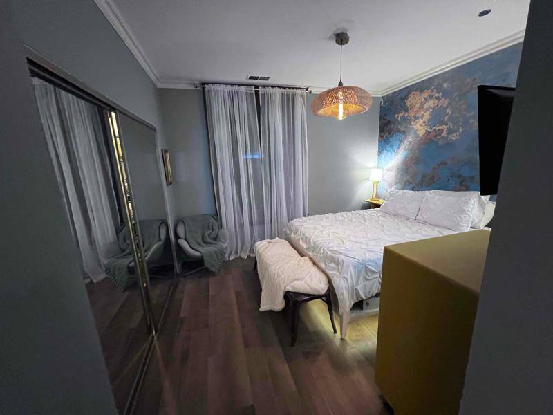Apartment for rent at 550 W Surf St #COZY Castle By Aribi, Chicago, IL 60657