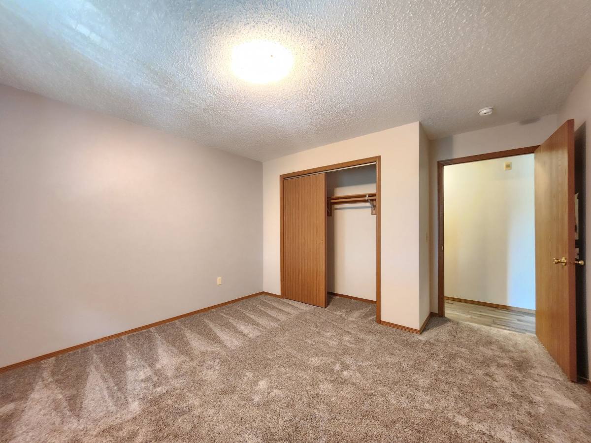 Apartment for rent at 6500 W 43rd St, Sioux Falls, SD 57106