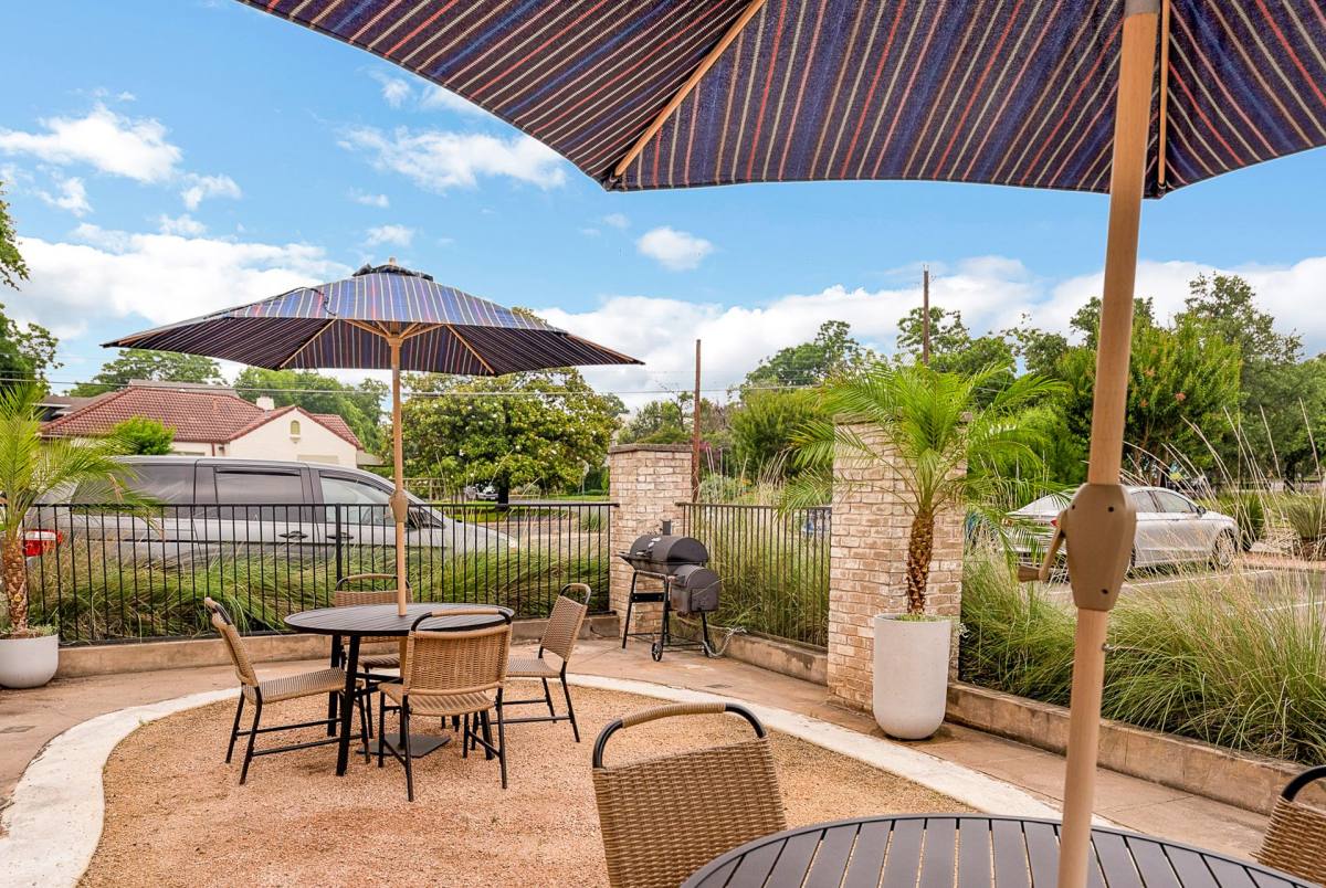 Apartment for rent at 1515 Palma Plaza, Austin, TX 78703