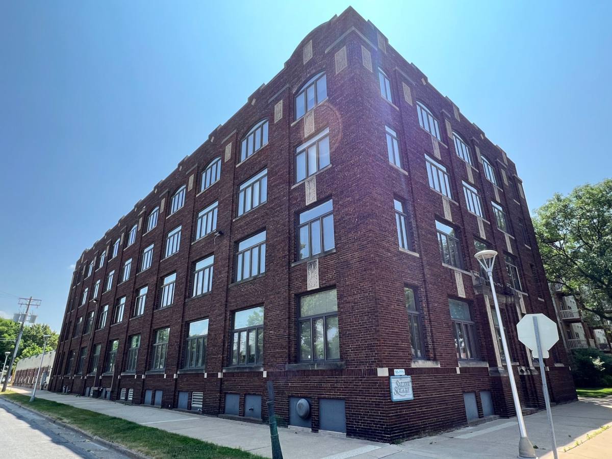 Apartment for rent at 1205 7th St, La Crosse, WI 54601