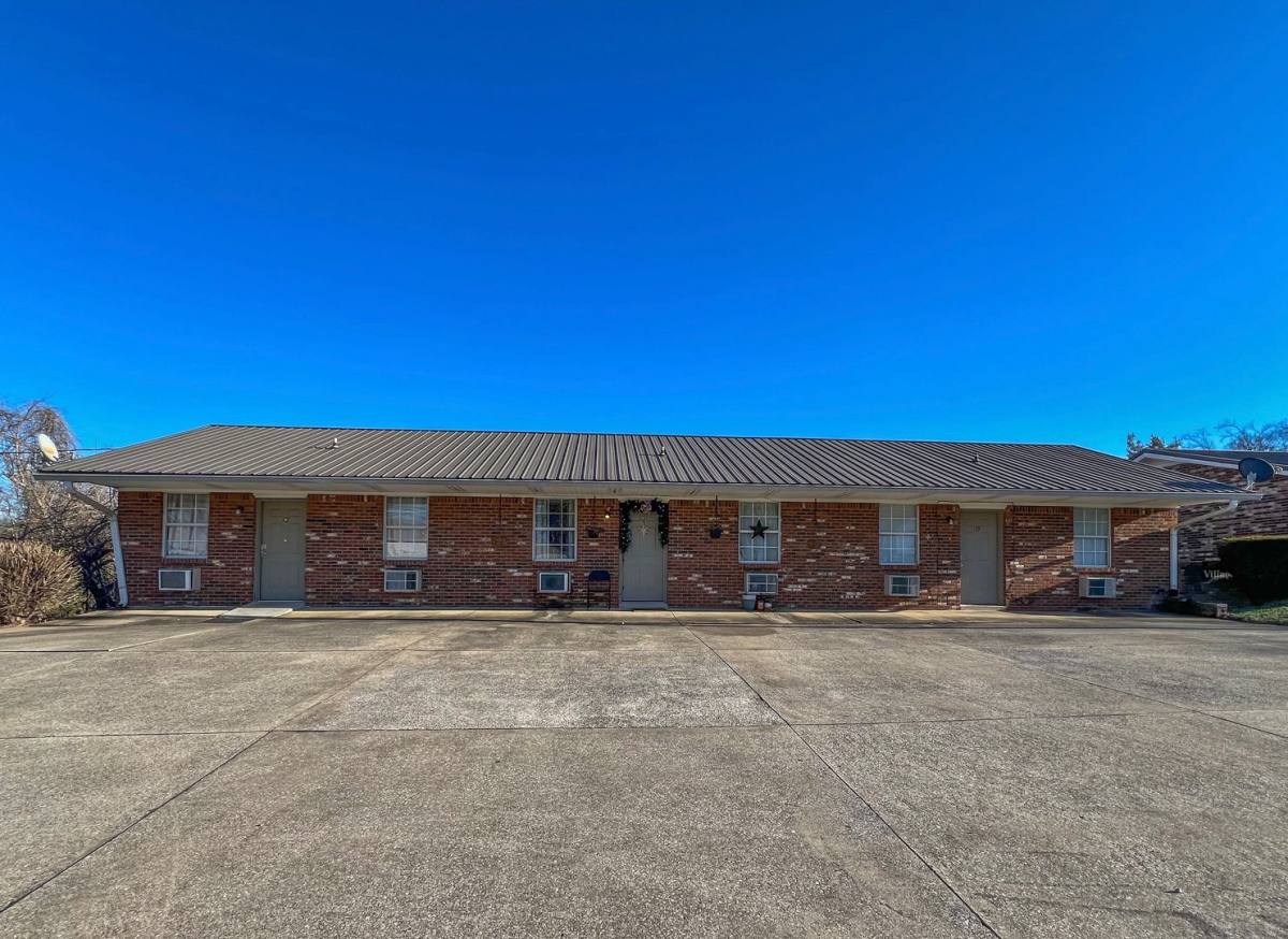 Apartment for rent at 101 Walnut St, Clarksville, TN 37042