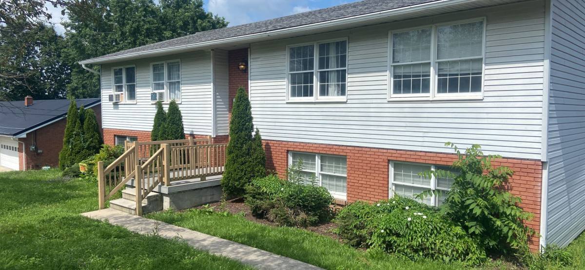 Apartment for rent at 101 Wright St, Frostburg, MD 21532