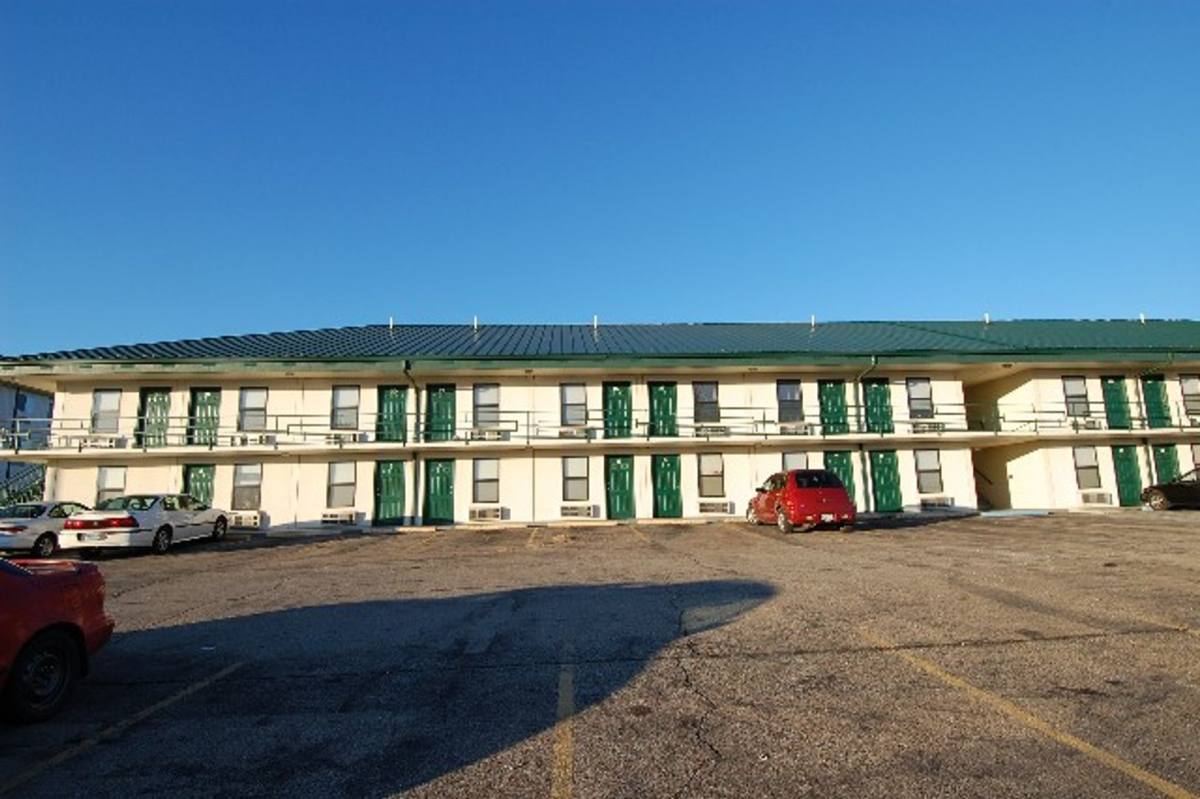 Apartment for rent at 1691 Martin Springs Dr, Rolla, MO 65401