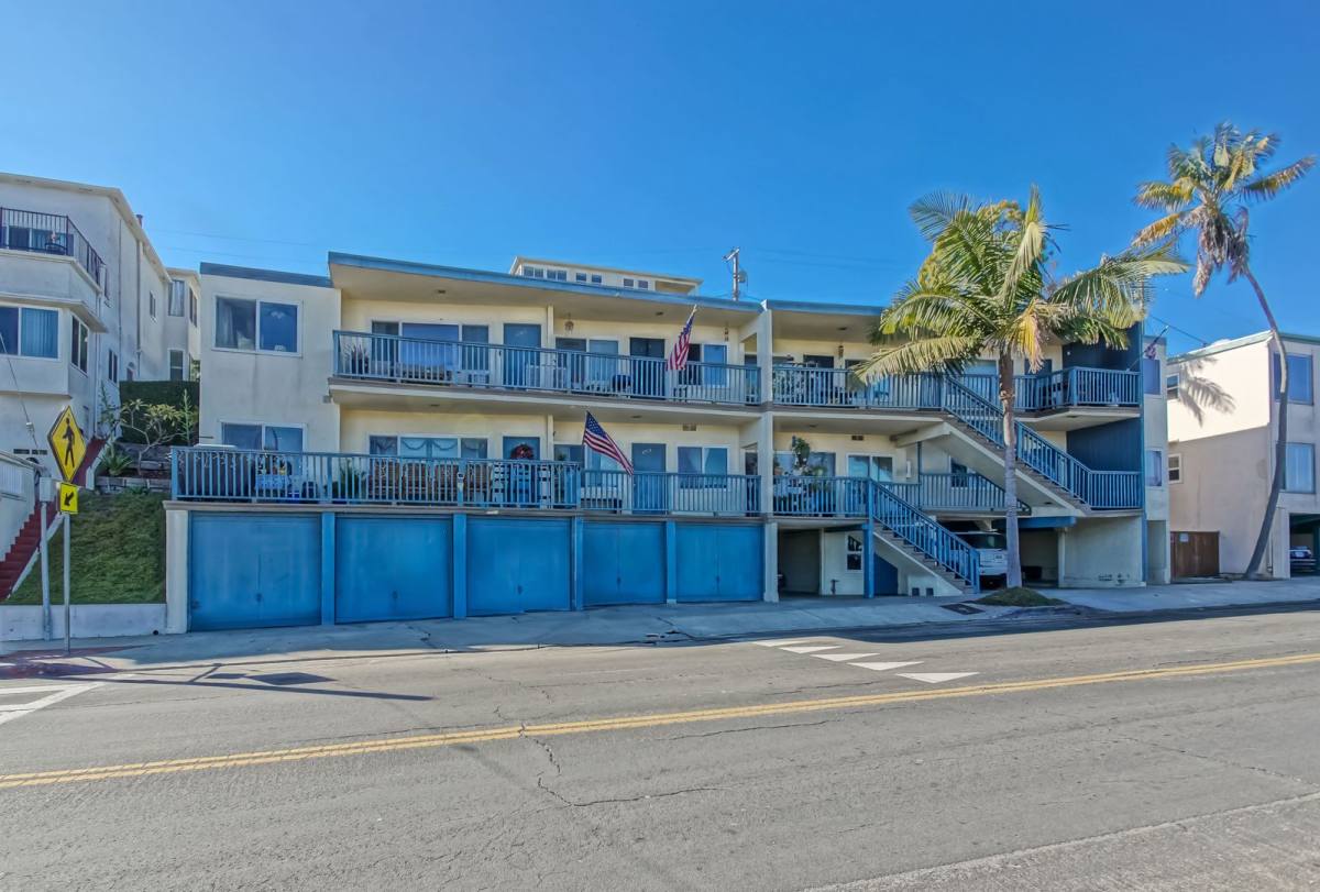 Apartment for rent at 3647-3709 Stephen M White Dr, San Pedro, CA 90731