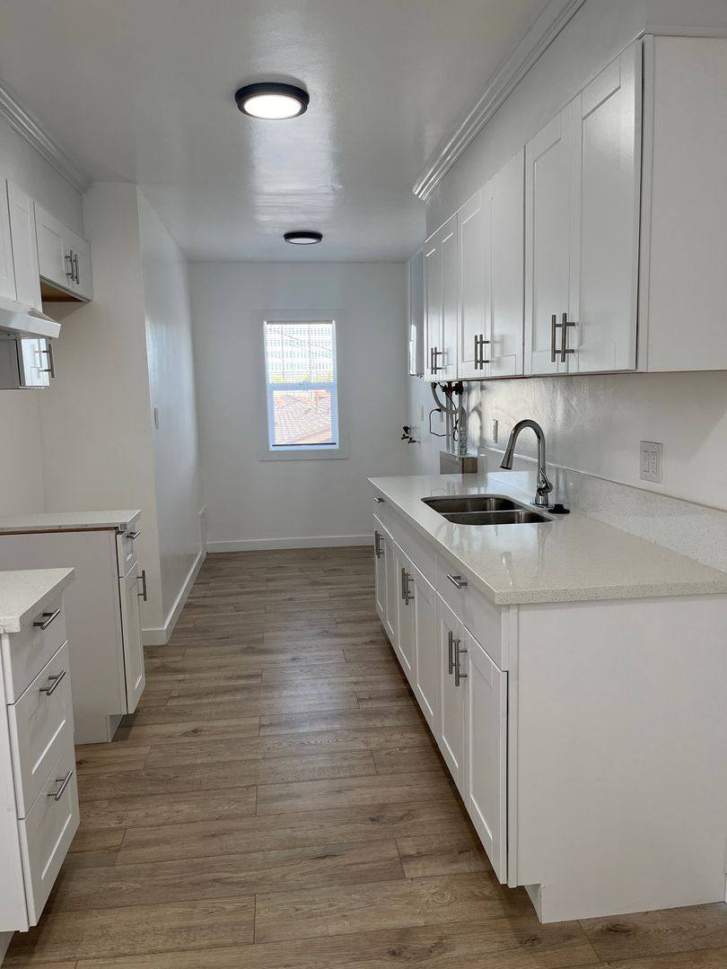 Apartment for rent at 820-822 S Osage Ave, Inglewood, CA 90301