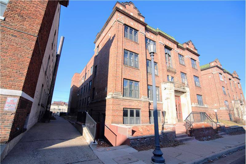 Condo for rent at 1820 1st Ave S #303, Minneapolis, MN 55403