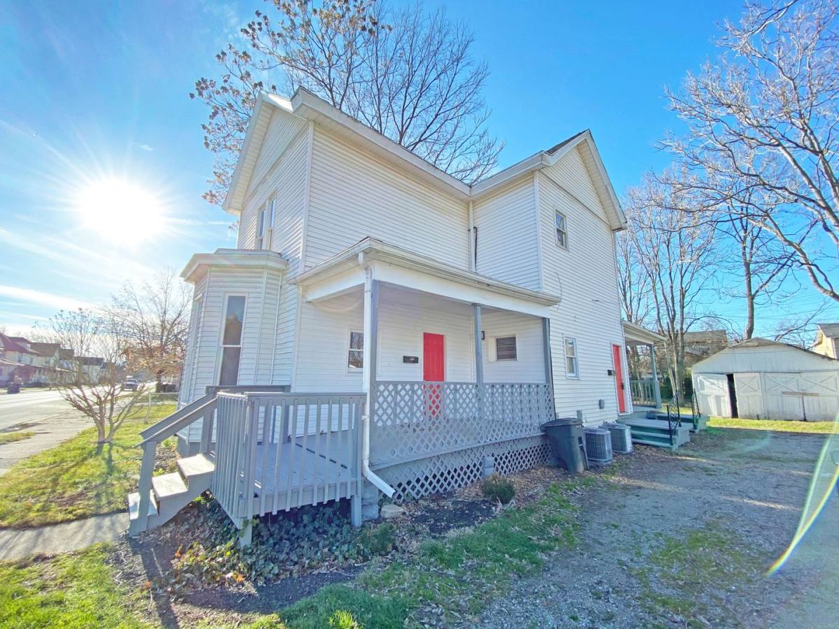 Apartment for rent at 813-817 S Main St, Franklin, OH 45005