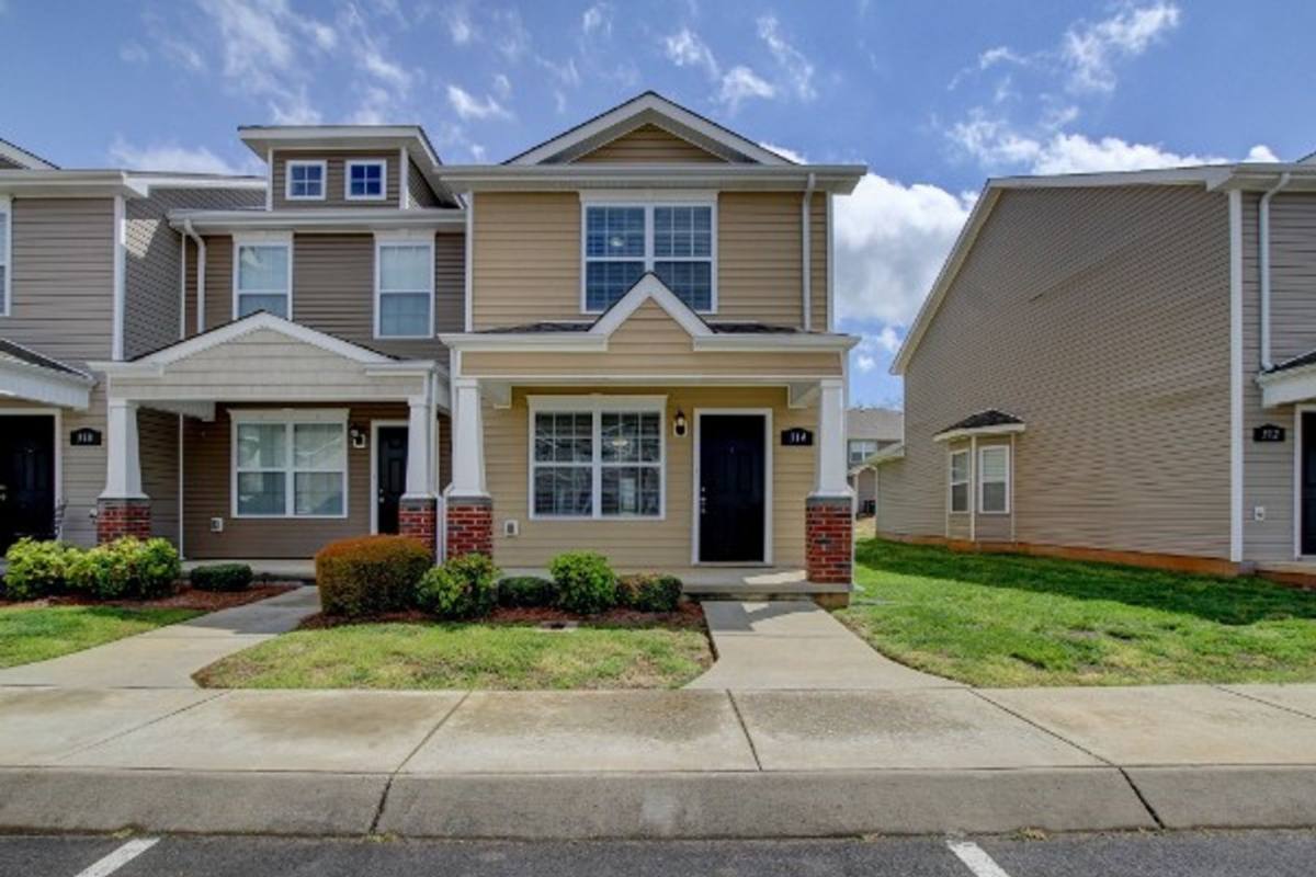 House for rent at 300 Sam Houston Circle, Clarksville, TN 37040
