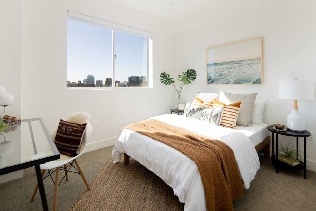 Apartment for rent at 139 S Occidental Blvd, Los Angeles, CA 90057