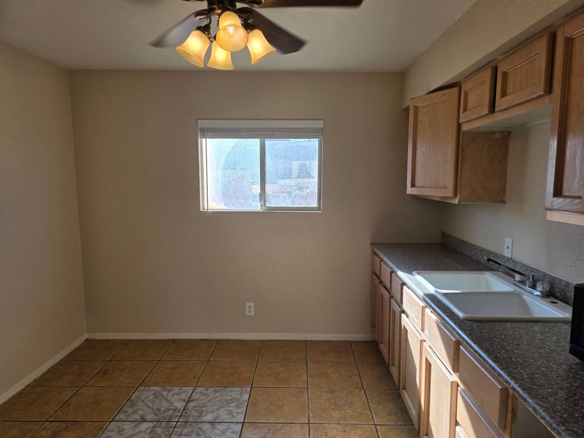 Apartment for rent at 725 N 11th St, Las Vegas, NV 89101