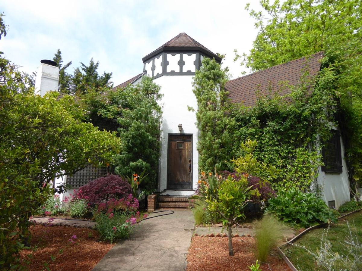 House for rent at 12 Calumet Ave, San Anselmo, CA 94960
