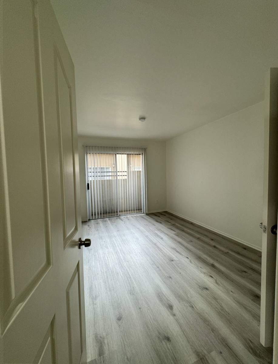 Townhouse for rent at 13012 Riverside Dr #4, Sherman Oaks, CA 91423