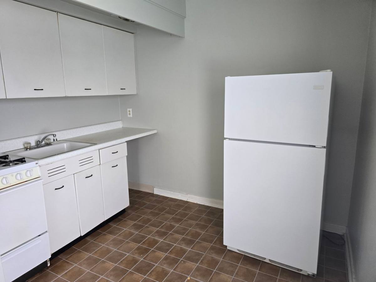 Apartment for rent at 1203 E 11th St, Davenport, IA 52803