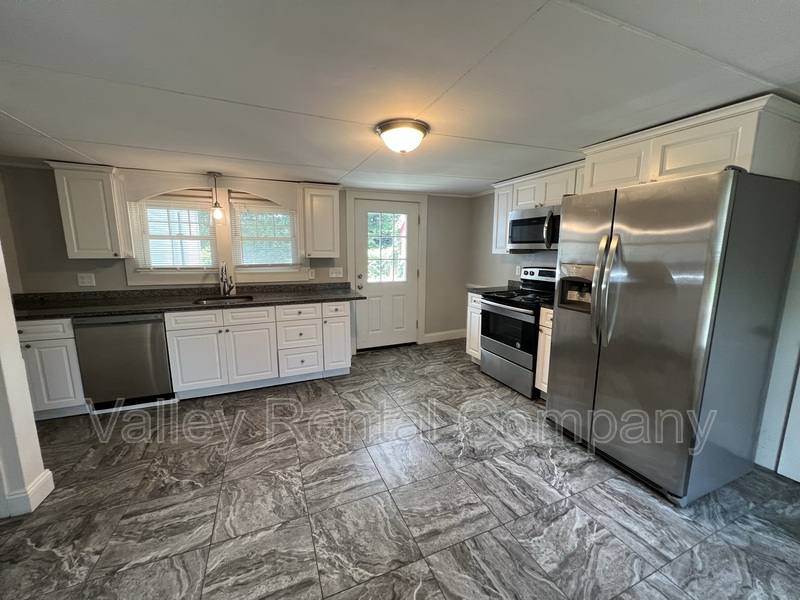 Apartment for rent at 39 Middle St #1, Hadley, MA 01035