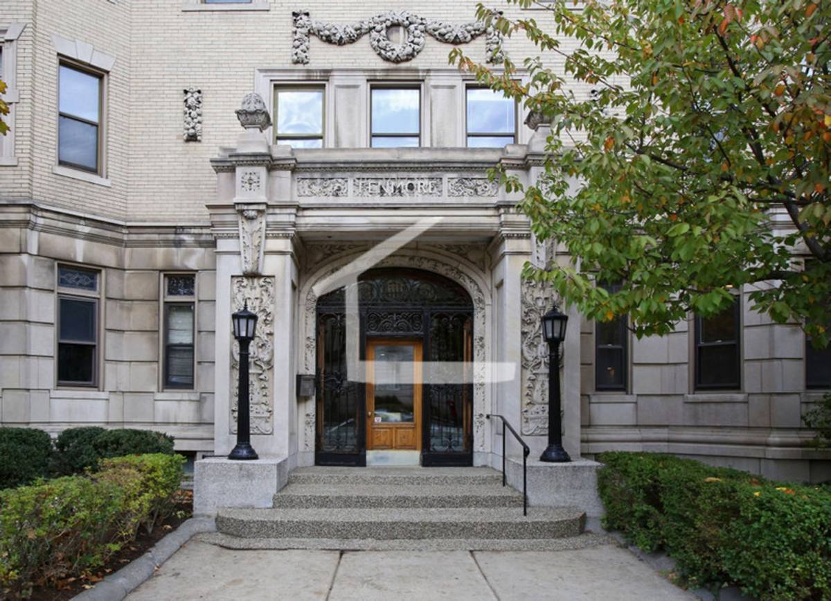 Apartment for rent at 1101 Boylston #52, Boston, MA 02115
