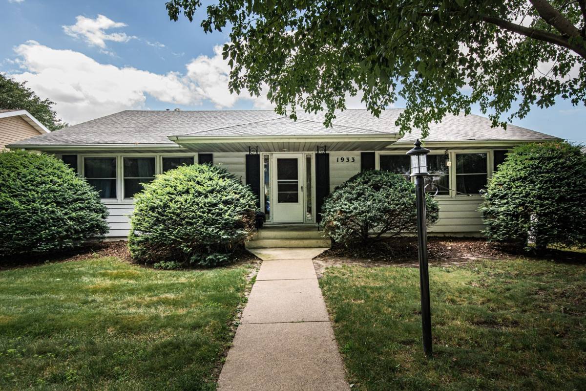Apartment for rent at 1933 3rd Ave NE, Rochester, MN 55906