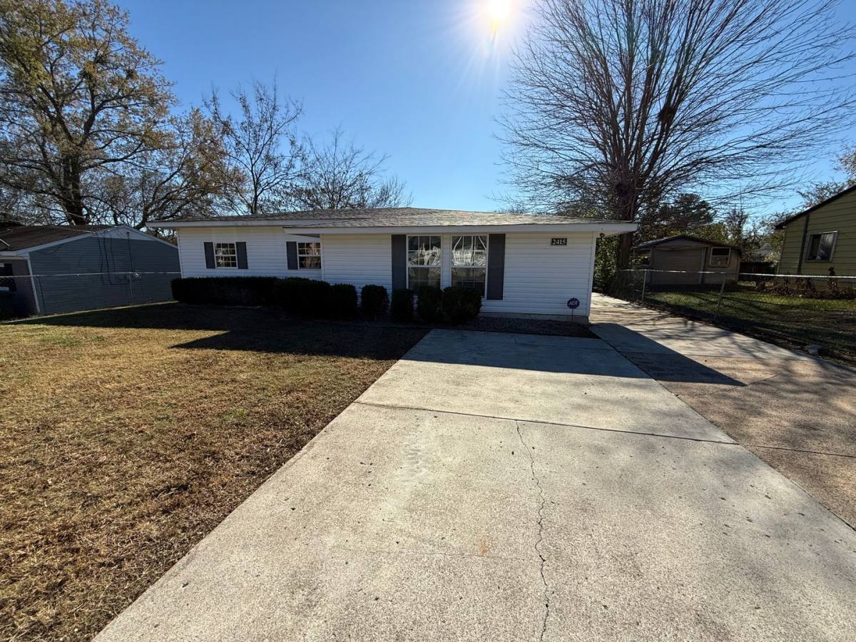 House for rent at 2415 Vining Ave NW, Huntsville, AL 35810