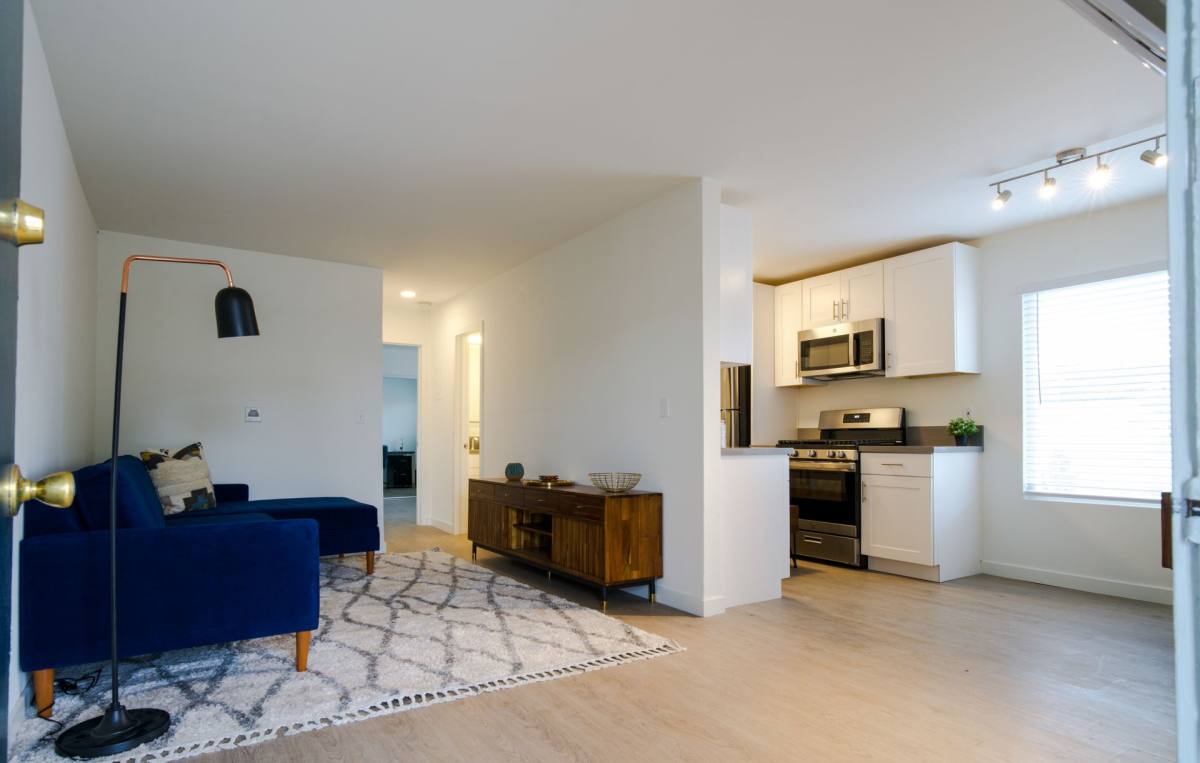 Apartment for rent at 5331 Cahuenga Blvd, North Hollywood, CA 91601