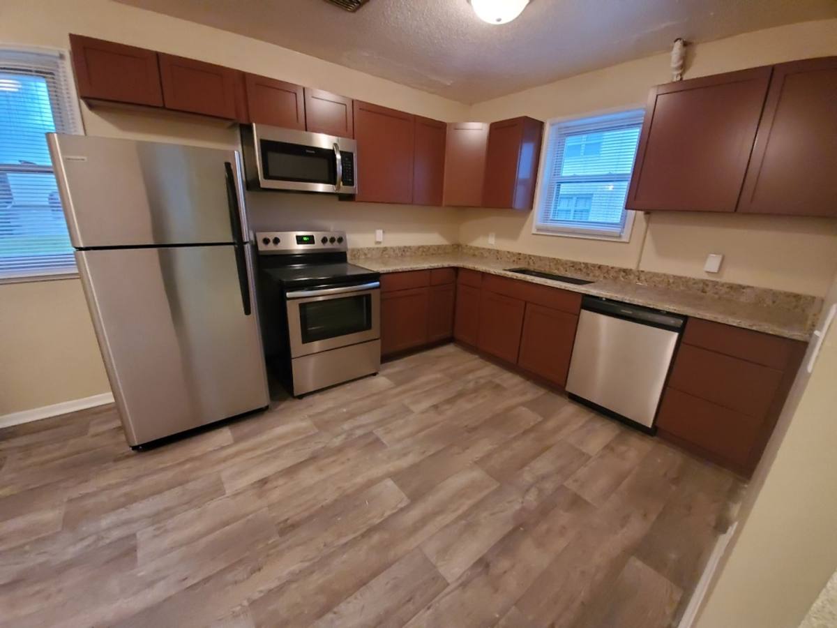 Apartment for rent at 704-708-712 13th St, West Des Moines, IA 50265