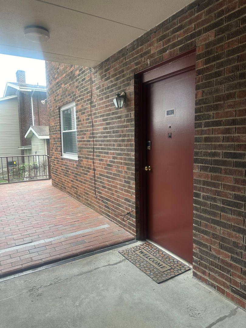 Apartment for rent at 1211 Highland Ave, Knoxville, TN 37916