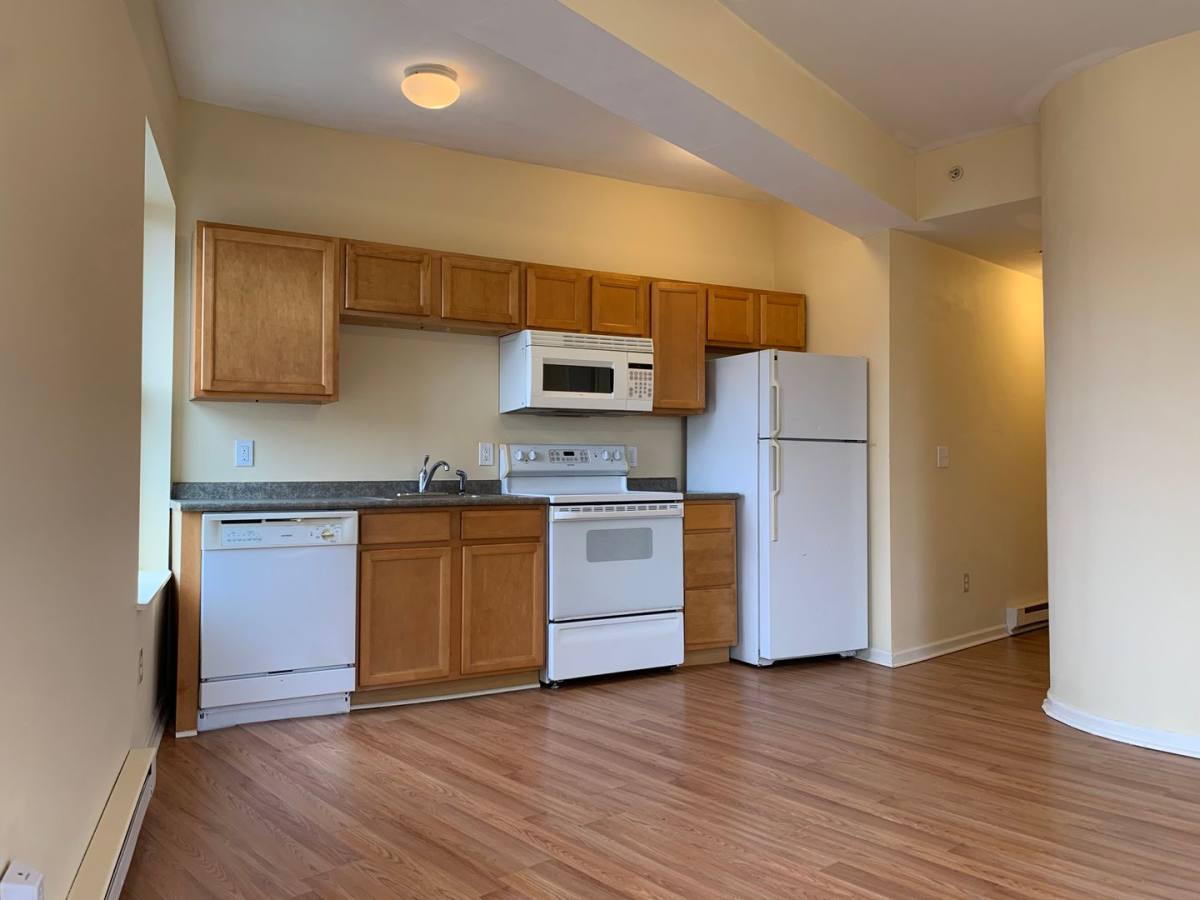 Apartment for rent at 644-648 N St, Pittsfield, MA 01201