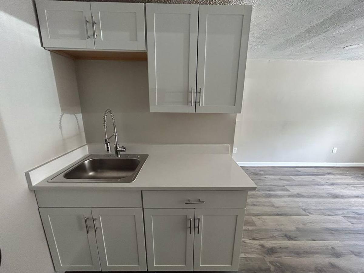 Apartment for rent at 3040 W 14th St, Cleveland, OH 44113