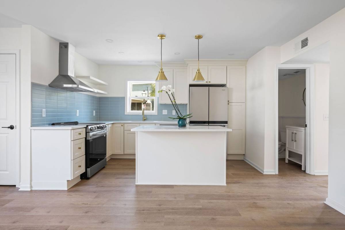 Apartment for rent at 30-40 Isabella St, Charleston, SC 29403