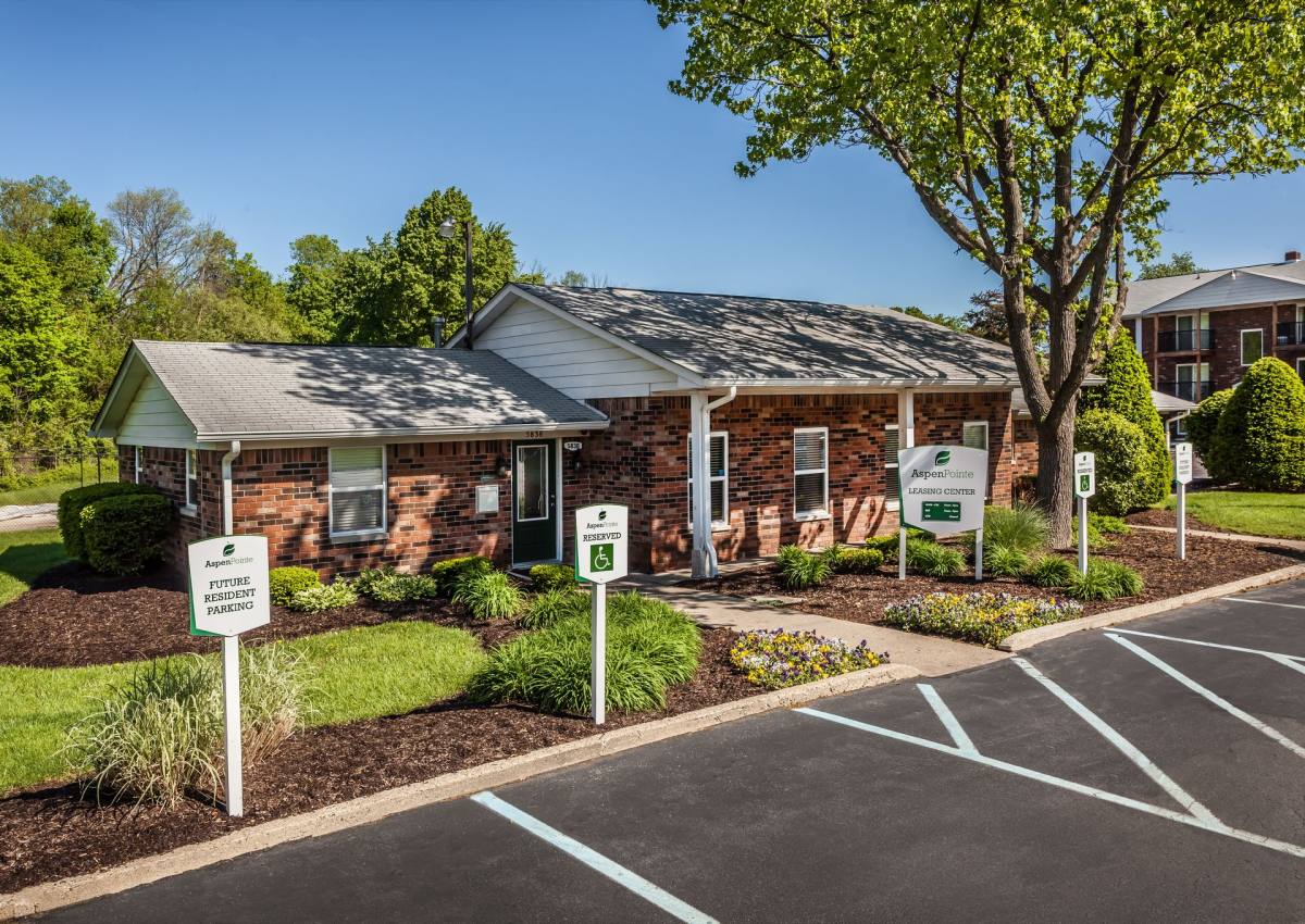 Apartment for rent at 5838 W Mooresville Rd, Indianapolis, IN 46221