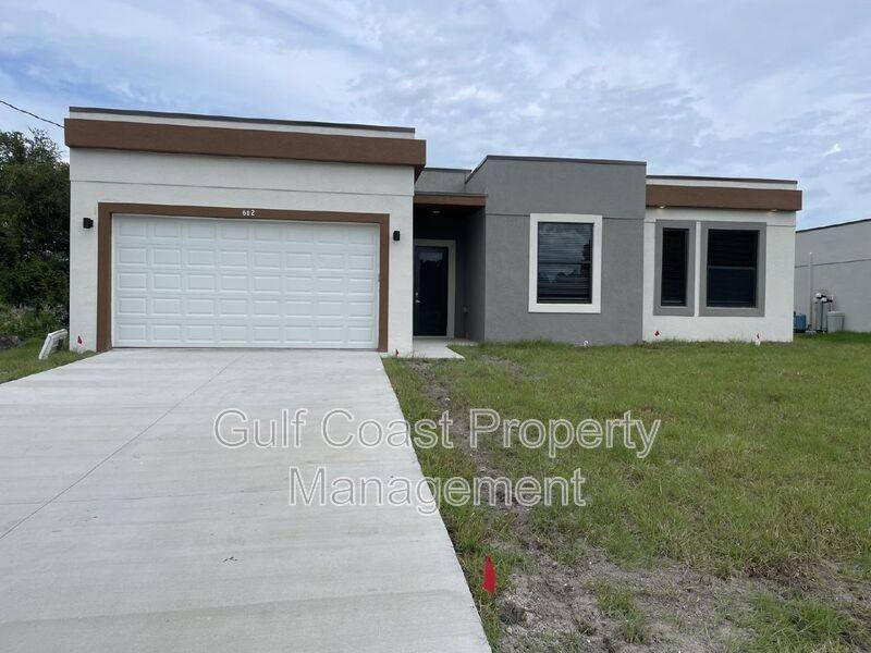 House for rent at 662 Windermere Dr, Lehigh Acres, FL 33972