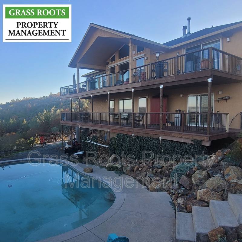 House for rent at 10615 Canyon Creek Lane, Penn Valley, CA 95946