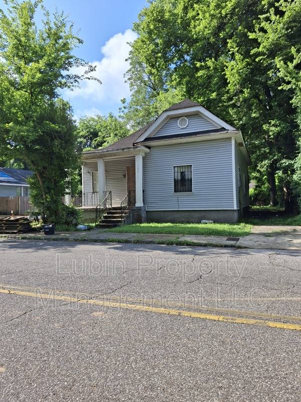 House for rent at 723 E Trigg Ave, Memphis, TN 38106