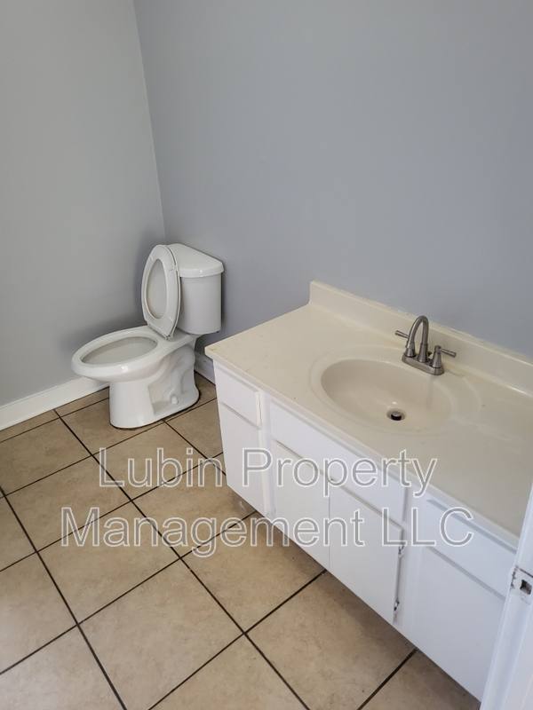 House for rent at 723 E Trigg Ave, Memphis, TN 38106