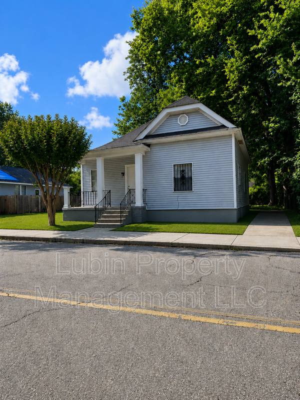 House for rent at 723 E Trigg Ave, Memphis, TN 38106