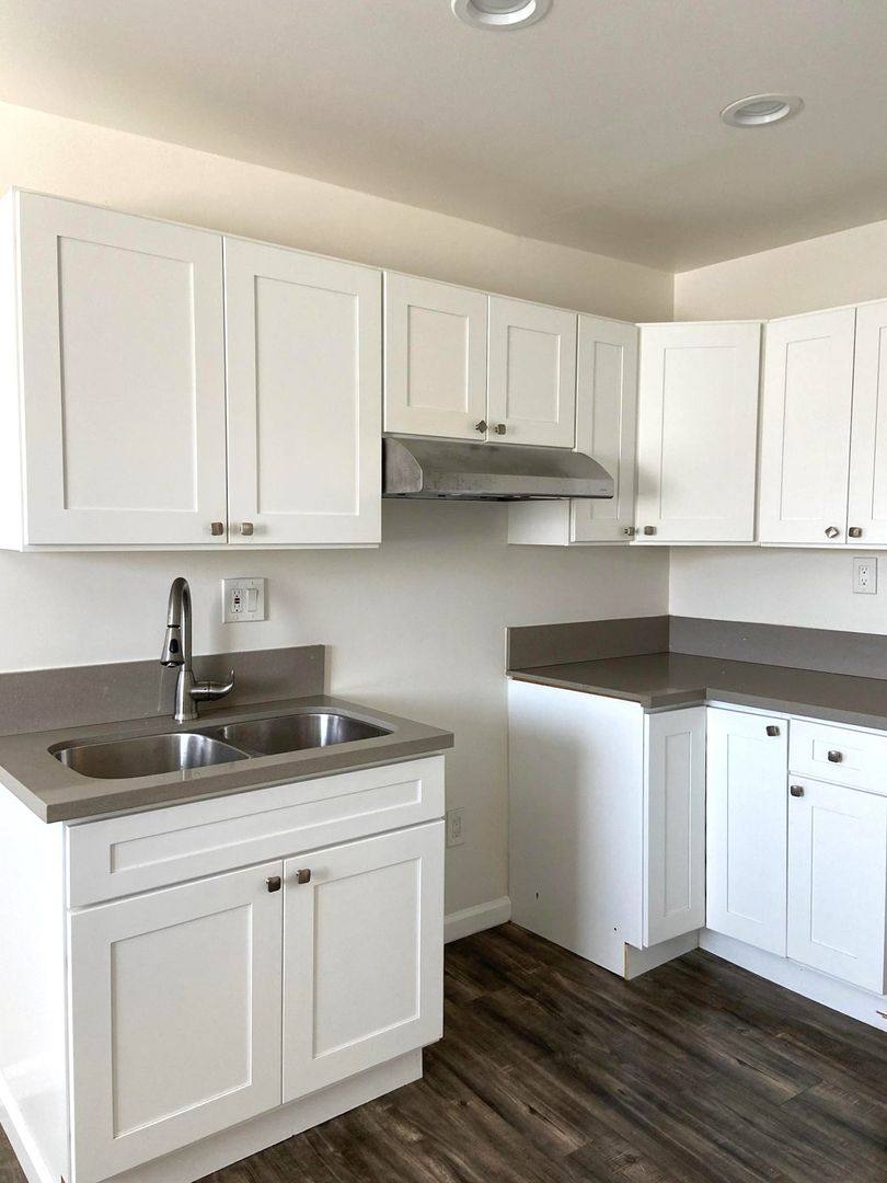 Apartment for rent at 1328 E 21st St, Los Angeles, CA 90011