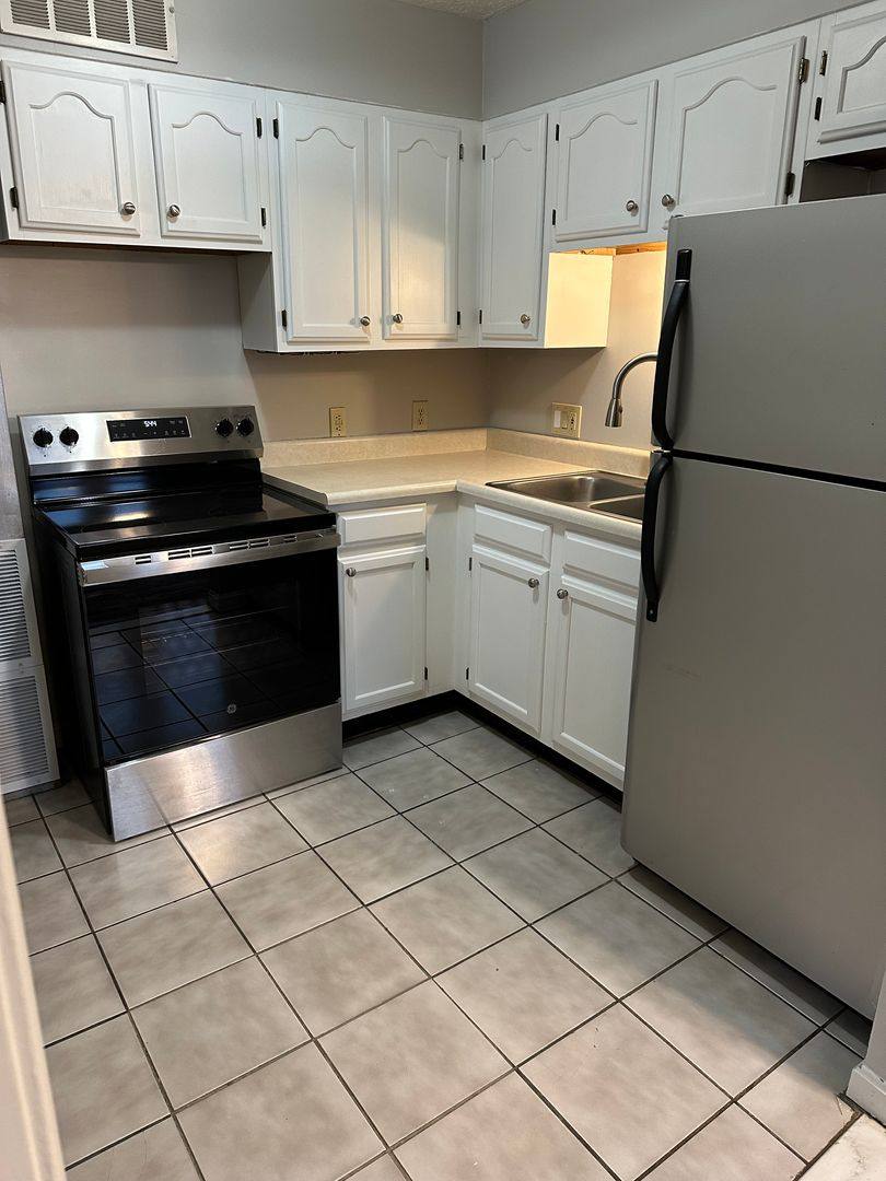 Apartment for rent at 301 S Rogers St, Bloomington, IN 47403