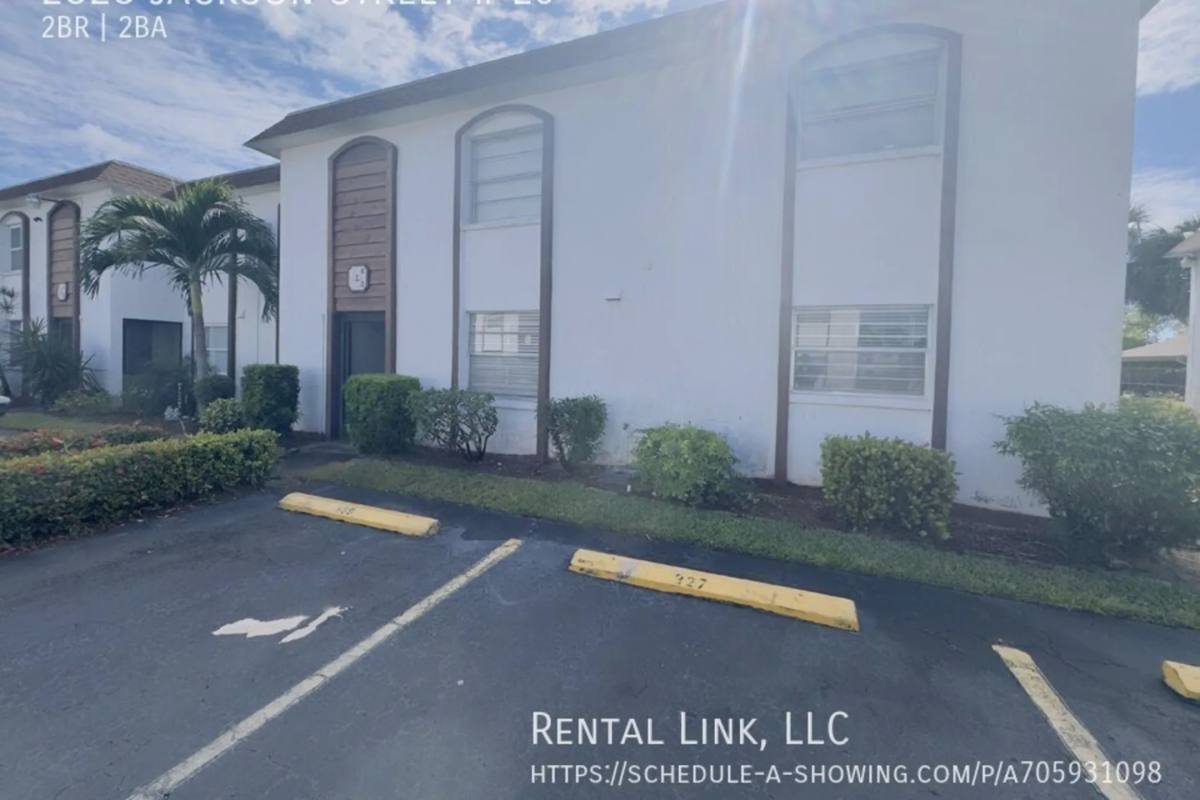 Condo for rent at 2828 Jackson St #L6, Fort Myers, FL 33901