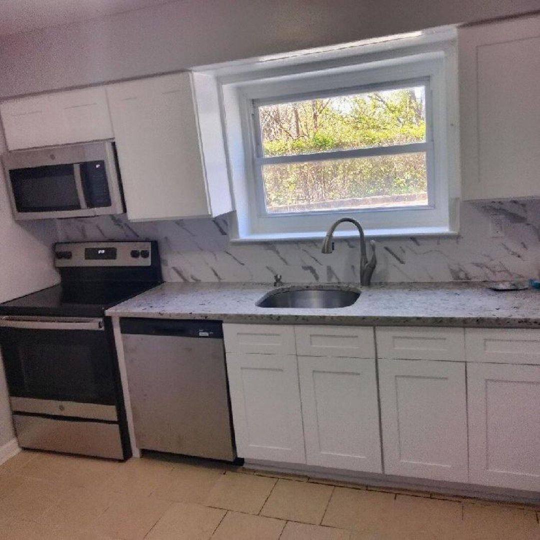 Apartment for rent at 60 S Main St, Lodi, NJ 07644