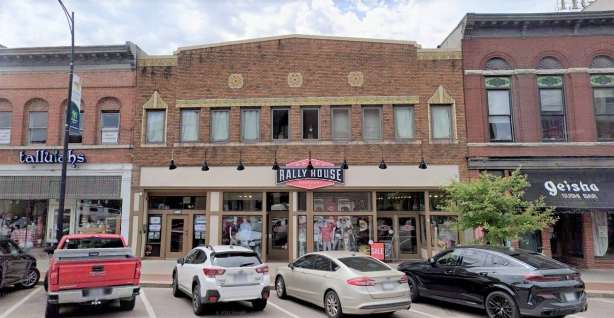 Apartment for rent at 810 E Broadway, Columbia, MO 65201