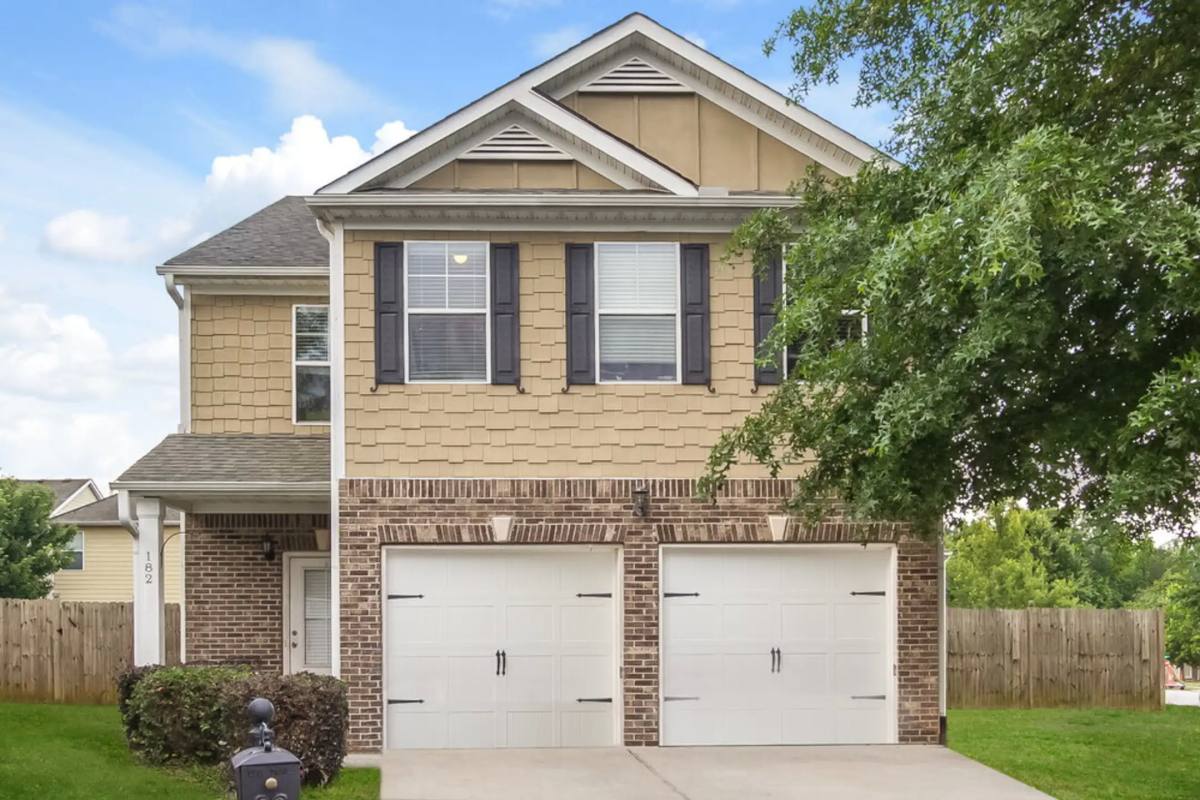 House for rent at 182 Seabreeze Court, Newnan, GA 30265