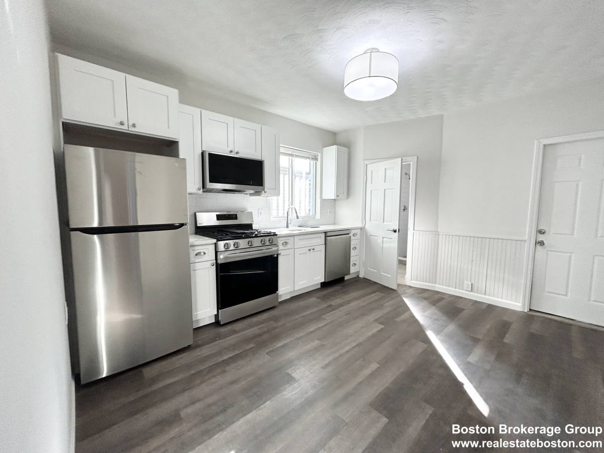 Apartment for rent at 153 E Cottage St #1, Dorchester, MA 02125