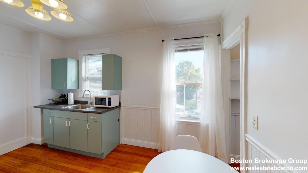 Apartment for rent at 123 Boston St #3, Dorchester, MA 02125