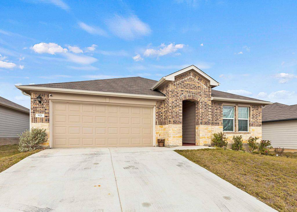 921 Gerardia Court, Seguin, TX 78155