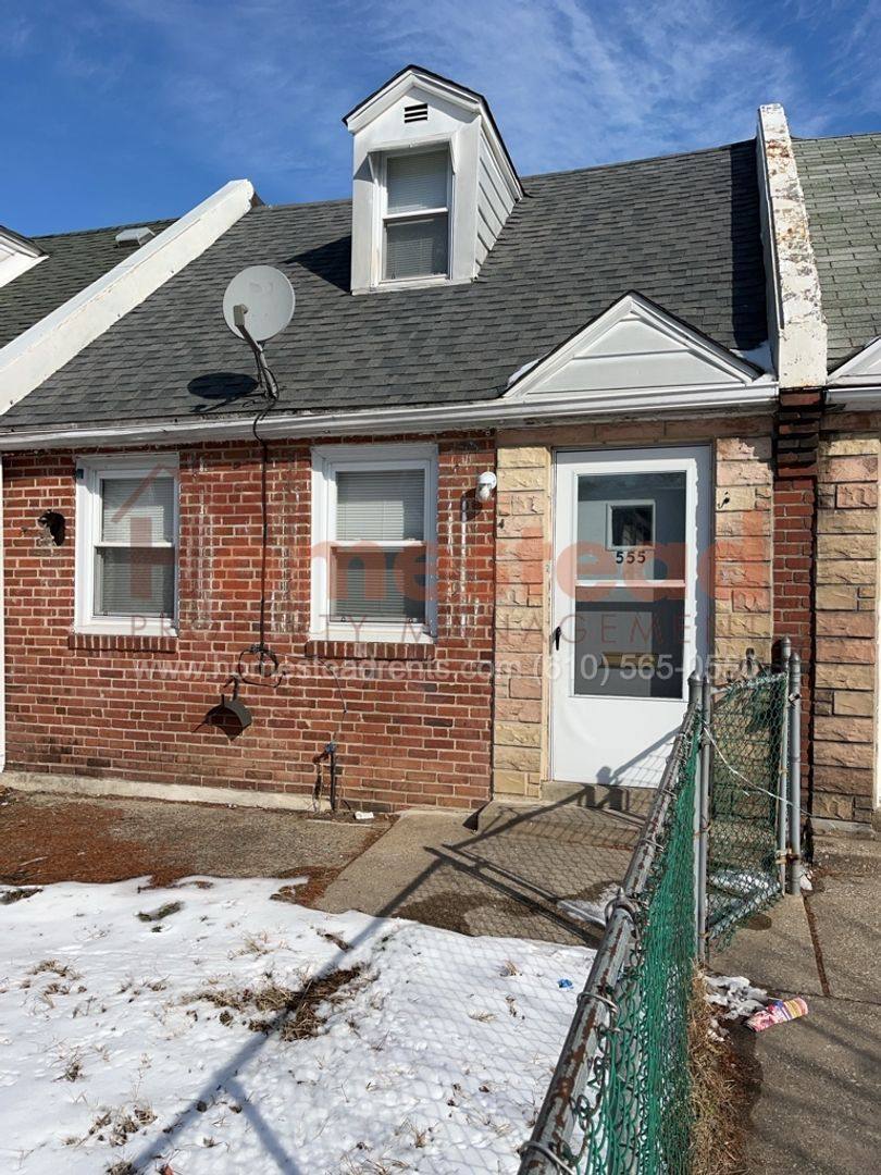 House for rent at 555 Wiltshire Rd, Upper Darby, PA 19082