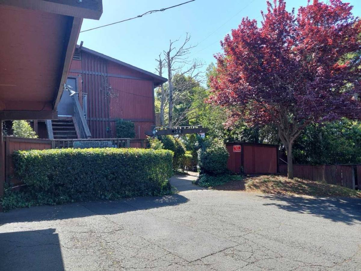 Apartment for rent at 124 Benson Ave, Vallejo, CA 94590