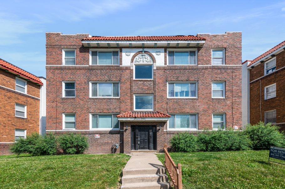 Apartment for rent at 28th St, 901 E 28th St, Kansas City, MO 64109
