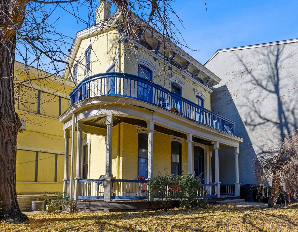 Apartment for rent at 2431 Ohio Ave, Cincinnati, OH 45219
